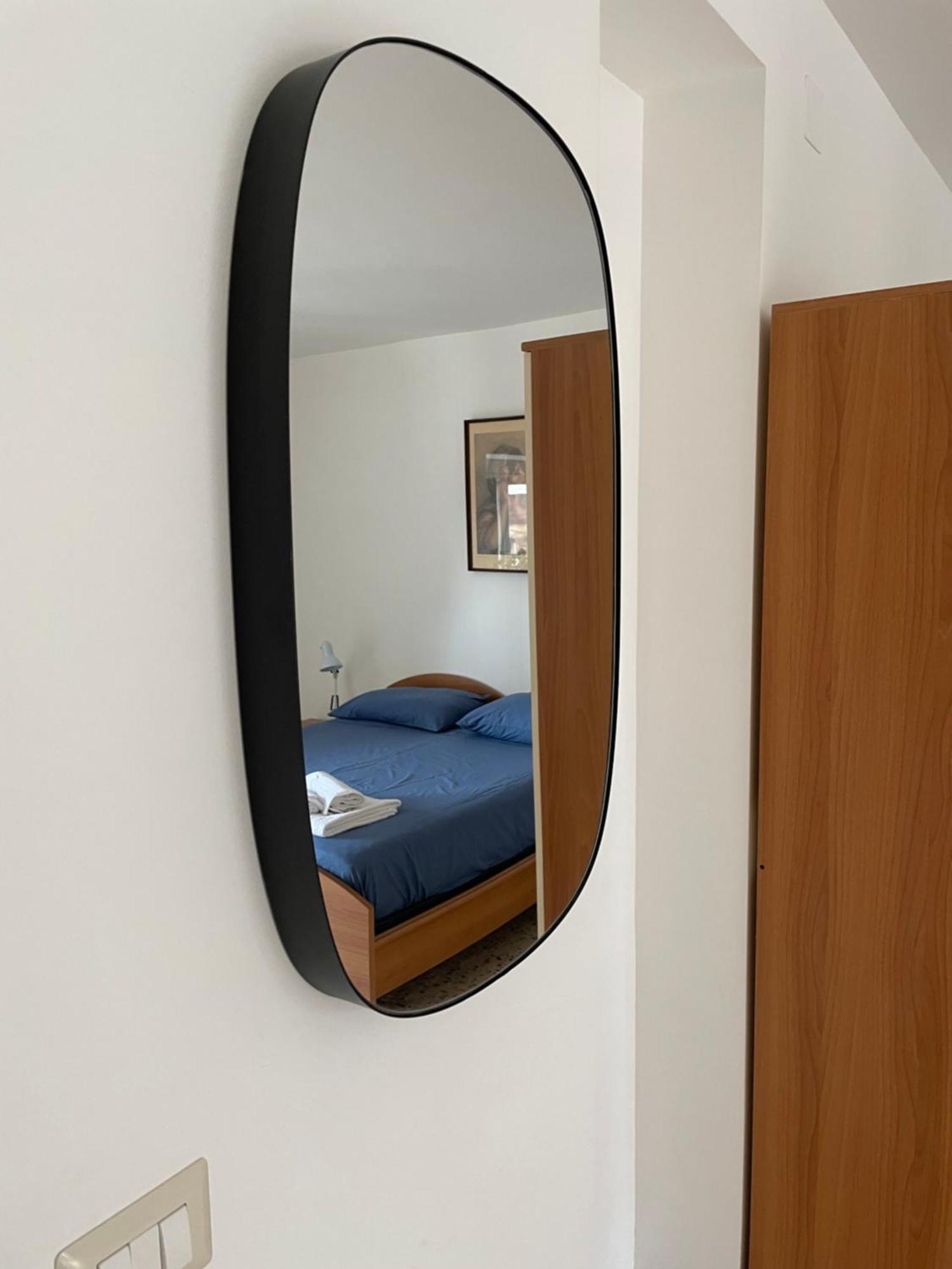 Lorenzo'S House Catania City Centre - Comfortable Large Apartment With 2 Bedrooms And 2 Baths, Close To Trains, Metro And Bus Station Kültér fotó