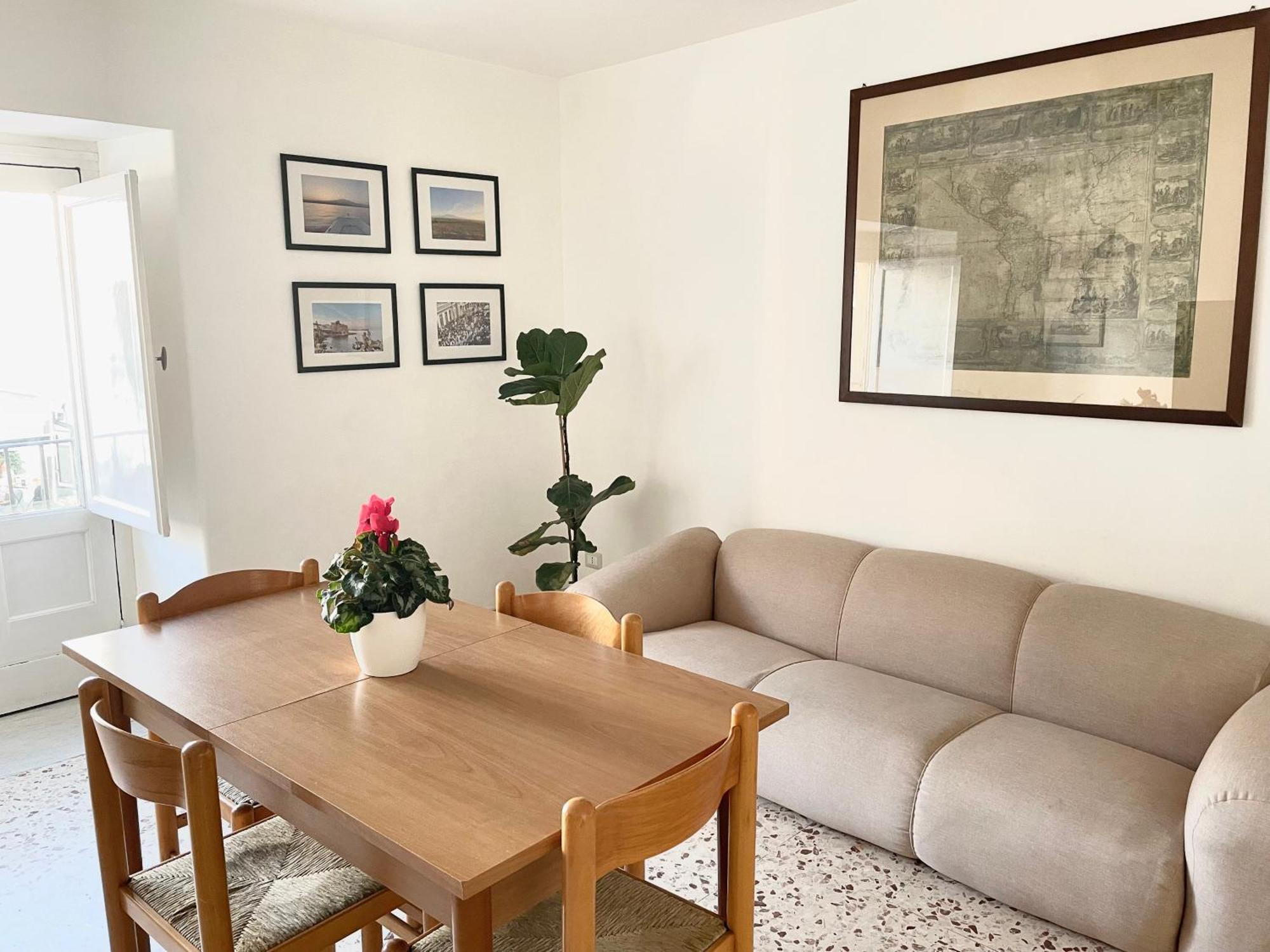 Lorenzo'S House Catania City Centre - Comfortable Large Apartment With 2 Bedrooms And 2 Baths, Close To Trains, Metro And Bus Station Kültér fotó